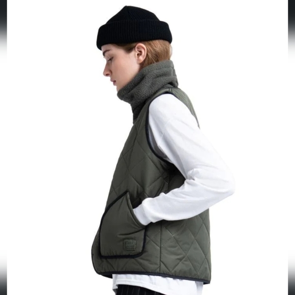HERSCHEL Sonic Quilted Vest - Dark Olive (M) - Picture 4 of 9